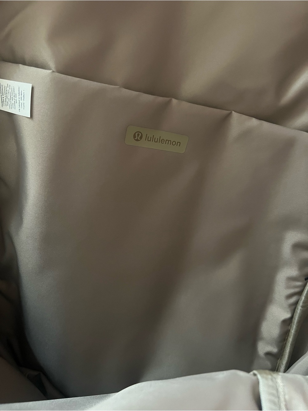 NWOT Lululemon Everywhere Backpack - Picture 6 of 7
